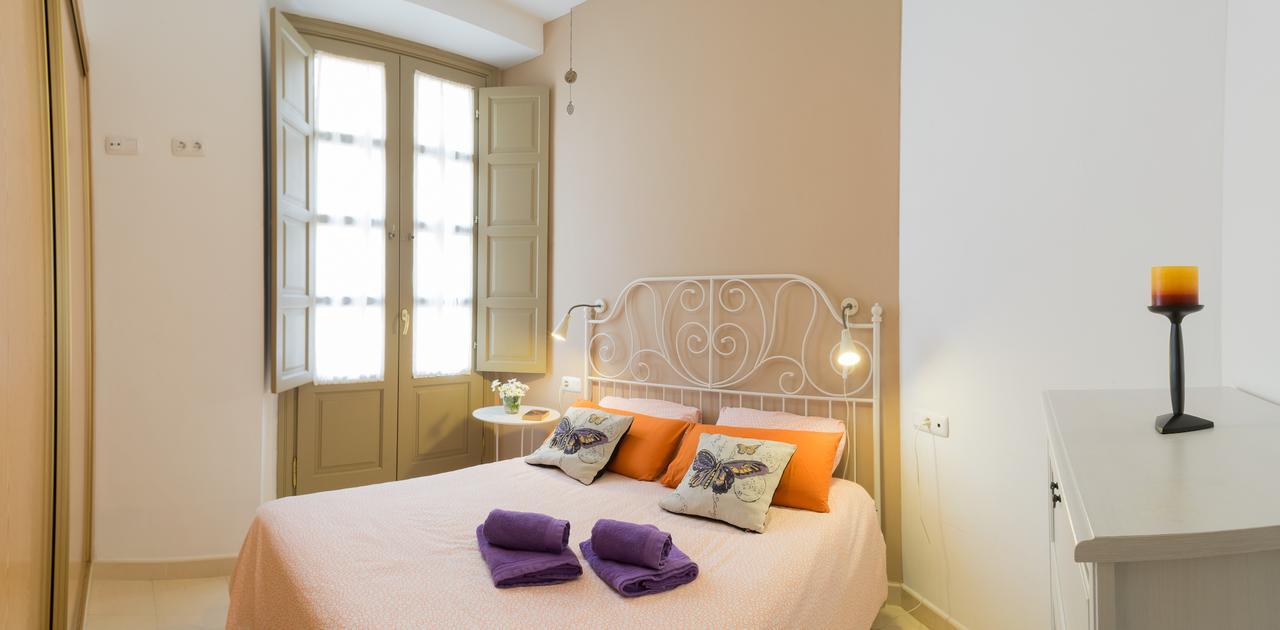 Malama Apartamentos Turisticos Malaga Exterior photo