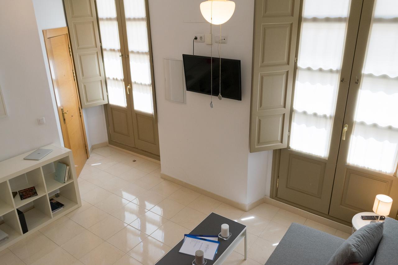 Malama Apartamentos Turisticos Malaga Exterior photo